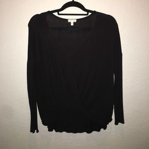 Black twist front top